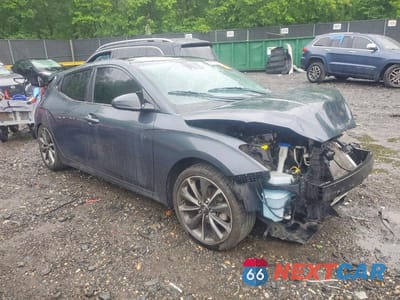 Czwarte zdjęcie samochodu z boku: 2019 HYUNDAI VELOSTER 2.0L PREMIUM VIN:KMHTG6AF9KU008734 - miniatura
