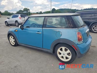 Drugie zdjęcie samochodu z przodu: 2008 MINI COOPER VIN:WMWMF335X8TT67133 - miniatura