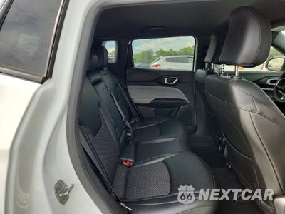 Zdjęcie 10 z 13 samochodu: 2025 JEEP COMPASS LATITUDE VIN:3C4NJDBN6ST554443 - miniatura