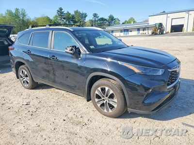 Czwarte zdjęcie samochodu z boku: 2024 TOYOTA HIGHLANDER XLE VIN:5TDKDRBH0RS547056 - miniatura