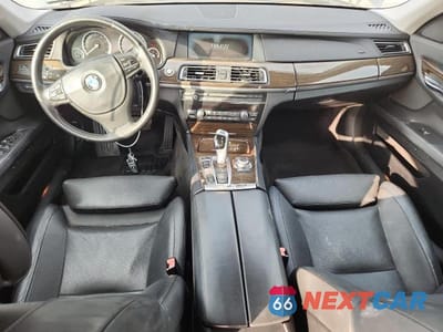 Zdjęcie 8 z 12 samochodu: 2009 BMW 750 I VIN:WBAKA83509CY34905 - miniatura