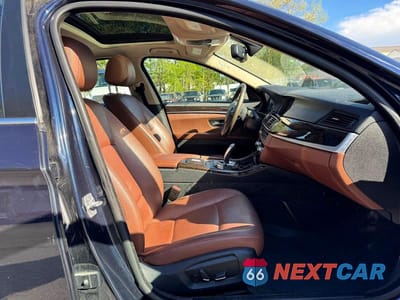 Zdjęcie 11 z 13 samochodu: 2014 BMW 528 XI VIN:WBA5A7C55ED619466 - miniatura