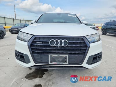 Piąte zdjęcie samochodu w środku: 2018 AUDI Q7 PRESTIGE VIN:WA1VAAF75JD042598 - miniatura