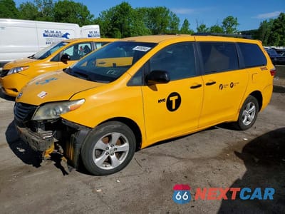 2016 TOYOTA SIENNA LE 5TDKK3DC4GS762814 - główne zdjęcie licytacji z USA - miniatura