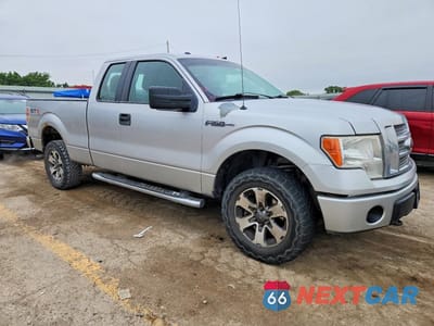 Czwarte zdjęcie samochodu z boku: 2013 FORD F150 SUPER CAB VIN:1FTFX1EF0DKD31793 - miniatura