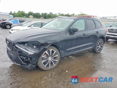 2023 VOLVO XC60 PLUS YV4H60DW9P1217810 - główne zdjęcie licytacji z USA - miniatura