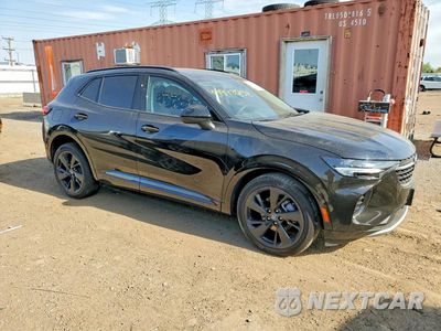 Czwarte zdjęcie samochodu z boku: 2023 BUICK ENVISION ESSENCE VIN:LRBFZPR45PD230973 - miniatura