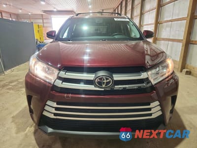 Piąte zdjęcie samochodu w środku: 2019 TOYOTA HIGHLANDER XLE VIN:5TDJZRFH3KS719514 - miniatura