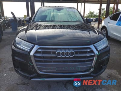 Piąte zdjęcie samochodu w środku: 2019 AUDI Q5 PREMIUM VIN:WA1ANAFY8K2106934 - miniatura
