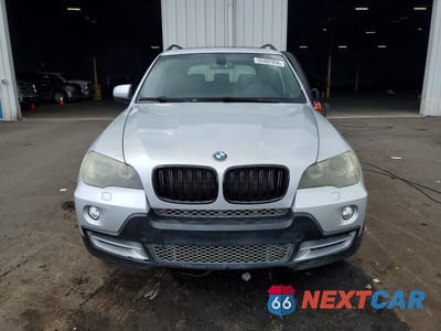 Piąte zdjęcie samochodu w środku: 2008 BMW X5 4.8I VIN:5UXFE835X8L163863 - miniatura