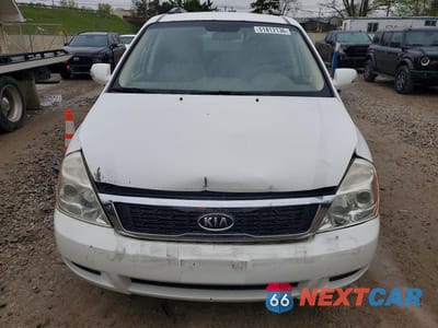 Piąte zdjęcie samochodu w środku: 2012 KIA SEDONA LX VIN:KNDMG4C76C6475196 - miniatura
