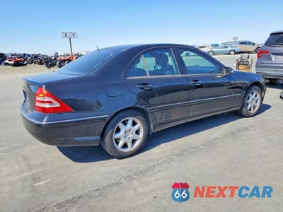 Trzecie zdjęcie samochodu z tyłu: 2001 MERCEDES-BENZ C 320 VIN:WDBRF64JX1F030602 - miniatura