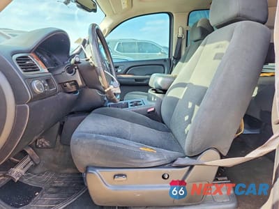 Zdjęcie 7 z 14 samochodu: 2007 CHEVROLET TAHOE VIN:1GNFC13067J228860 - miniatura