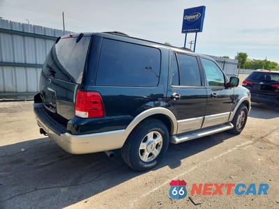 Trzecie zdjęcie samochodu z tyłu: 2004 FORD EXPEDITION EDDIE BAUER VIN:1FMRU17W84LB53026 - miniatura