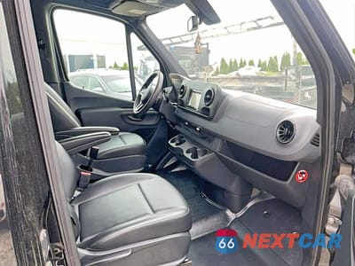 Piąte zdjęcie samochodu w środku: 2019 MERCEDES-BENZ SPRINTER 2500 VIN:WDZPF0CD5KP160624 - miniatura