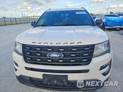 Piąte zdjęcie samochodu w środku: 2017 FORD EXPLORER XLT VIN:1FM5K7D81HGD85141 - miniatura