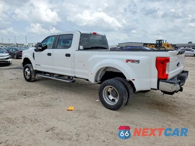 Drugie zdjęcie samochodu z przodu: 2019 FORD F350 SUPER DUTY VIN:1FT8W3DT4KEF88661 - miniatura