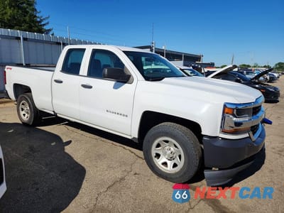 Czwarte zdjęcie samochodu z boku: 2018 CHEVROLET SILVERADO K1500 VIN:1GCVKNEHXJZ284438 - miniatura