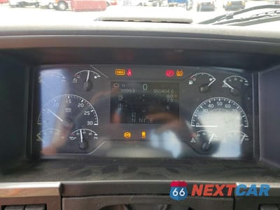Zdjęcie 8 z 10 samochodu: 2021 VOLVO VNR SEMI TRUCK VIN:4V4WC9EH8MN277125 - miniatura
