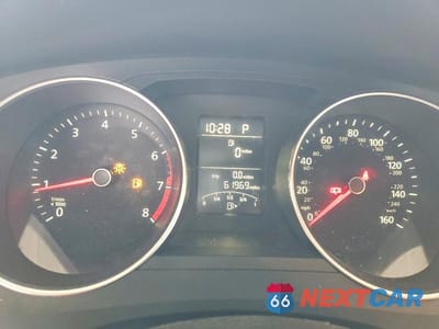 Zdjęcie 9 z 13 samochodu: 2015 VOLKSWAGEN JETTA BASE VIN:3VW2K7AJ7FM213162 - miniatura