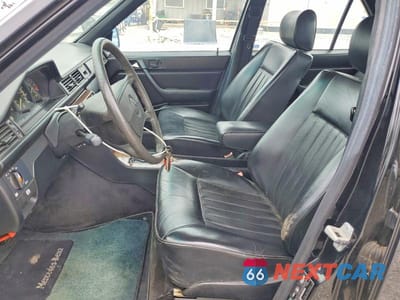 Zdjęcie 7 z 12 samochodu: 1987 MERCEDES-BENZ 300 E VIN:WDBEA30DXHA402295 - miniatura
