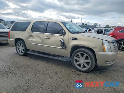Czwarte zdjęcie samochodu z boku: 2011 CADILLAC ESCALADE ESV PREMIUM VIN:1GYS4JEF7BR372511 - miniatura