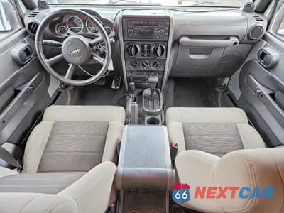 Zdjęcie 8 z 12 samochodu: 2010 JEEP WRANGLER UNLIMITED SPORT VIN:1J4BA3H11AL218110 - miniatura