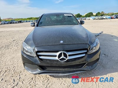 Piąte zdjęcie samochodu w środku: 2015 MERCEDES-BENZ C 400 4MATIC VIN:55SWF6GB6FU032379 - miniatura