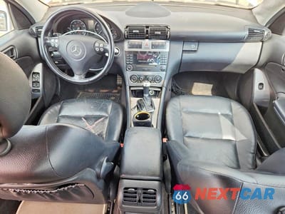 Zdjęcie 8 z 12 samochodu: 2006 MERCEDES-BENZ C 230 VIN:WDBRF52H76A845337 - miniatura