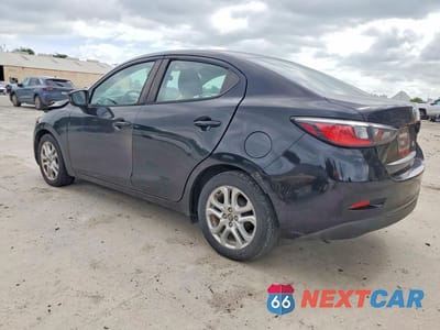Drugie zdjęcie samochodu z przodu: 2017 TOYOTA YARIS IA BASE VIN:3MYDLBYV6HY173481 - miniatura