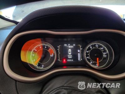 Zdjęcie 9 z 13 samochodu: 2017 JEEP CHEROKEE LATITUDE, LONGITUDE, NORTH VIN:1C4PJMCS3HW513672 - miniatura