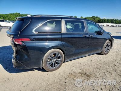 Trzecie zdjęcie samochodu z tyłu: 2021 TOYOTA SIENNA XSE 7-PASSENGER VIN:5TDDRKEC4MS051042 - miniatura