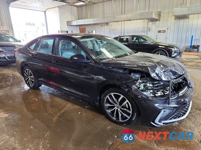 Czwarte zdjęcie samochodu z boku: 2025 VOLKSWAGEN JETTA SE VIN:3VW7X7BU1SM084765 - miniatura