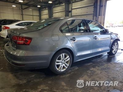 Trzecie zdjęcie samochodu z tyłu: 2018 VOLKSWAGEN JETTA S VIN:3VW2B7AJ0JM223914 - miniatura
