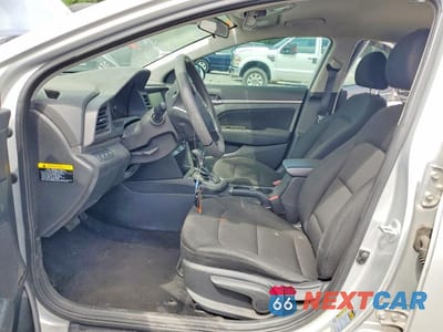 Zdjęcie 7 z 12 samochodu: 2019 HYUNDAI ELANTRA SEL VIN:5NPD84LF2KH415084 - miniatura