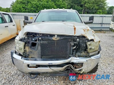 Piąte zdjęcie samochodu w środku: 2018 RAM 5500 VIN:3C7WRNBL1JG269466 - miniatura