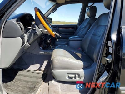 Zdjęcie 7 z 13 samochodu: 2002 LEXUS LX 470 VIN:JTJHT00W323519525 - miniatura