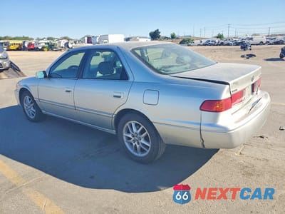 Drugie zdjęcie samochodu z przodu: 2000 TOYOTA CAMRY XLE V6 VIN:JT2BF28K6Y0269729 - miniatura
