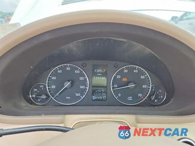 Zdjęcie 9 z 12 samochodu: 2007 MERCEDES-BENZ C 280 VIN:WDBRF54H17F885429 - miniatura