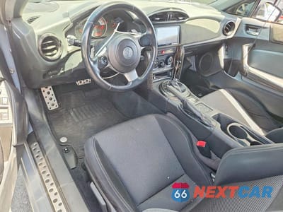 Zdjęcie 8 z 12 samochodu: 2018 TOYOTA 86 BASE VIN:JF1ZNAA12J8700858 - miniatura