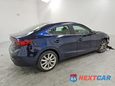 Trzecie zdjęcie samochodu z tyłu: 2018 MAZDA 3 TOURING VIN:3MZBN1V3XJM174088 - miniatura