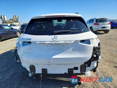 Zdjęcie 6 z 14 samochodu: 2023 MERCEDES-BENZ GLC 300 VIN:W1NKM4GB8PF048020 - miniatura