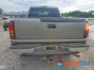 Zdjęcie 6 z 12 samochodu: 2006 CHEVROLET SILVERADO K2500 HEAVY DUTY VIN:1GCHK23266F119229 - miniatura