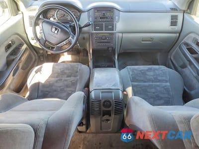 Zdjęcie 8 z 13 samochodu: 2005 HONDA PILOT EX VIN:2HKYF18455H552215 - miniatura