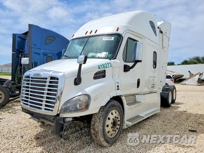 Drugie zdjęcie samochodu z przodu: 2018 FREIGHTLINER CASCADIA 113 SEMI TRUCK VIN:1FUJGHD91JLJX8273 - miniatura