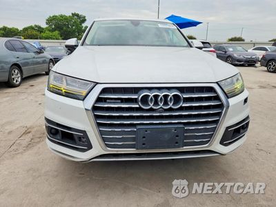 Piąte zdjęcie samochodu w środku: 2017 AUDI Q7 PRESTIGE VIN:WA1VAAF78HD048017 - miniatura