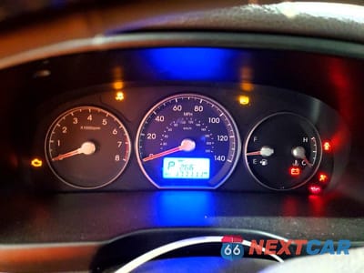 Zdjęcie 9 z 14 samochodu: 2010 HYUNDAI SANTA FE SE VIN:5NMSH4AG0AH373917 - miniatura