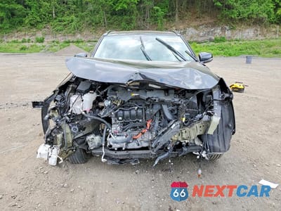 Piąte zdjęcie samochodu w środku: 2024 TOYOTA RAV4 XLE PREMIUM VIN:2T3B6RFV4RW073492 - miniatura