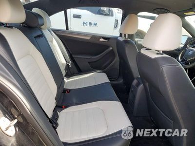 Zdjęcie 10 z 12 samochodu: 2016 VOLKSWAGEN JETTA SPORT VIN:3VWD17AJ8GM396472 - miniatura