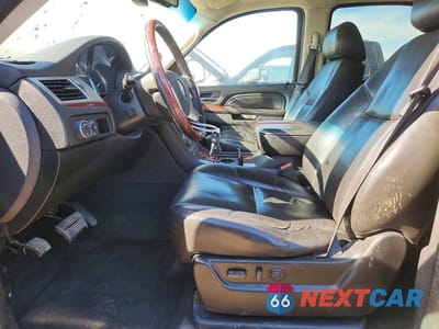 Zdjęcie 7 z 14 samochodu: 2010 CADILLAC ESCALADE PREMIUM VIN:1GYUKCEF4AR120885 - miniatura